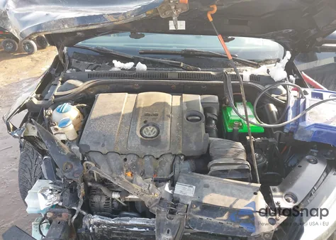 2011 Volkswagen Jetta 2.5L Se z USA, uszkodzony, nr VIN 3VWDZ7AJ6BM320587